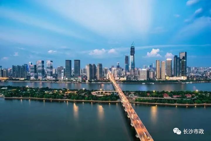 以城市，見未來；與城市，共成長